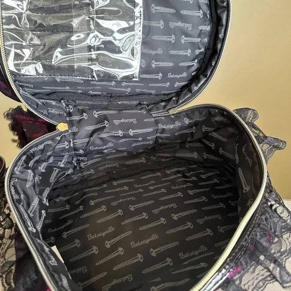 Betseyville Ruffled Cosmetic Case Betsey Johnson - Picture 8 of 10